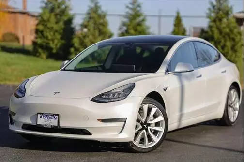 2020 Tesla Model 3 Standard Range Plus RWD photo