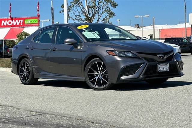 2022 Toyota Camry SE FWD photo