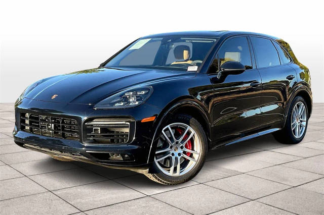 2022 Porsche Cayenne GTS AWD photo