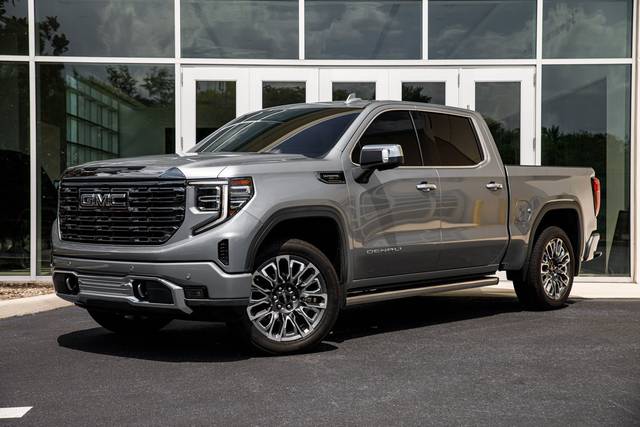 2023 GMC Sierra 1500 Denali Ultimate 4WD photo