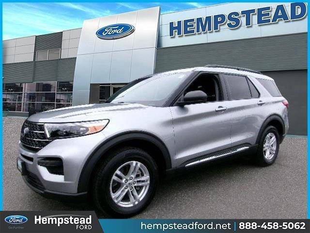 2023 Ford Explorer XLT 4WD photo