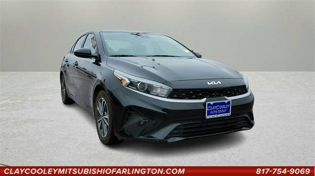 2023 Kia Forte LXS FWD photo