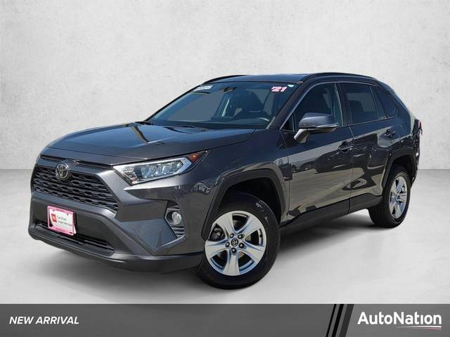 2021 Toyota RAV4 XLE FWD photo