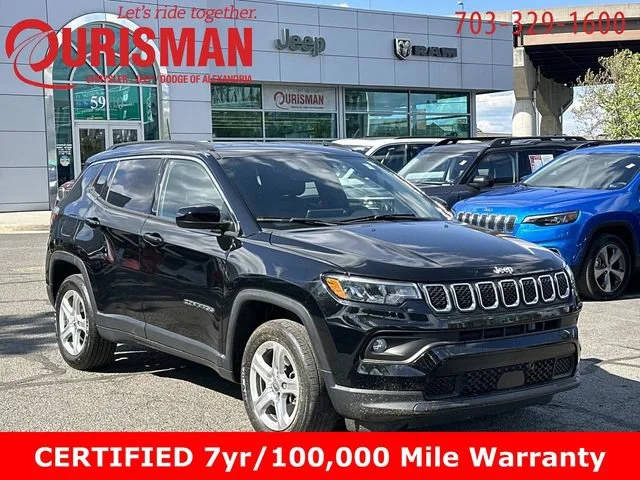 2023 Jeep Compass Latitude 4WD photo