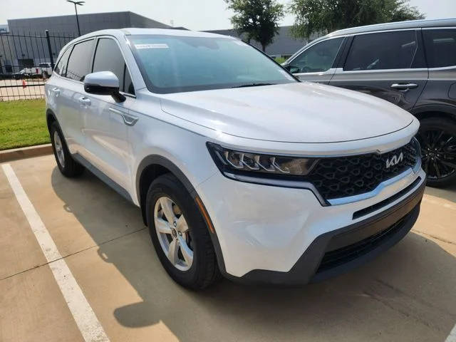 2023 Kia Sorento LX FWD photo