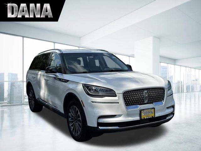 2023 Lincoln Aviator Standard AWD photo
