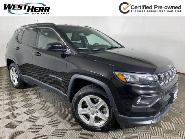 2023 Jeep Compass Latitude 4WD photo