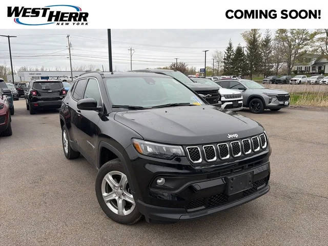 2023 Jeep Compass Latitude 4WD photo