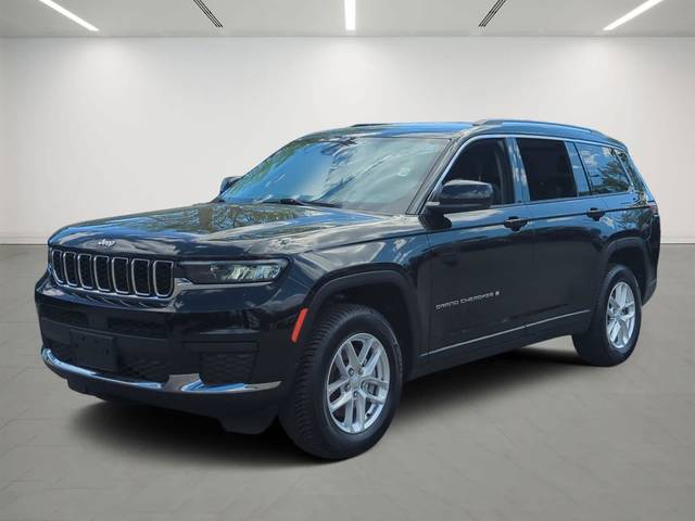 2023 Jeep Grand Cherokee L Laredo 4WD photo