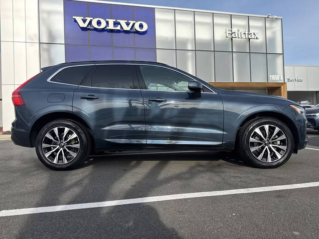 2023 Volvo XC60 Core AWD photo