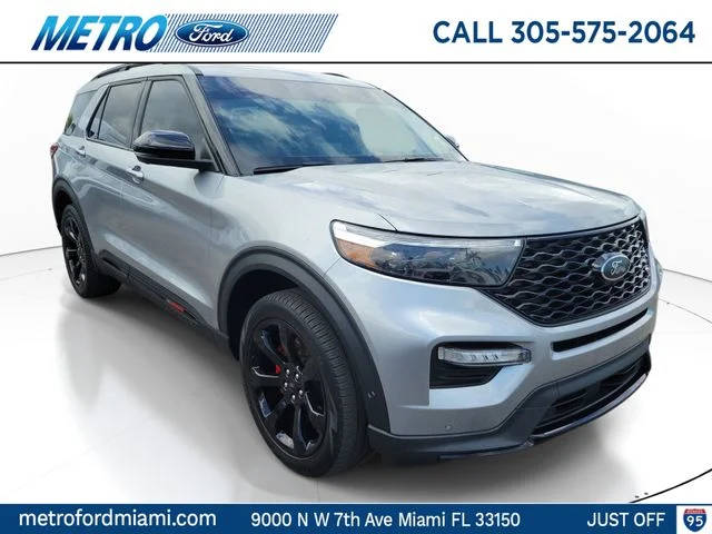 2023 Ford Explorer ST 4WD photo