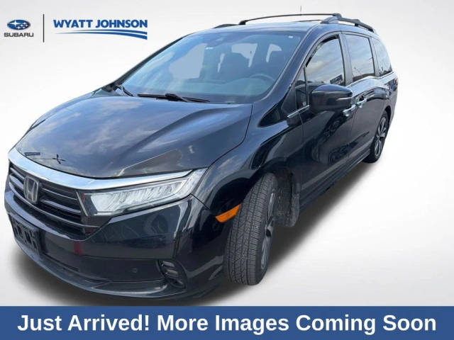 2023 Honda Odyssey Touring FWD photo