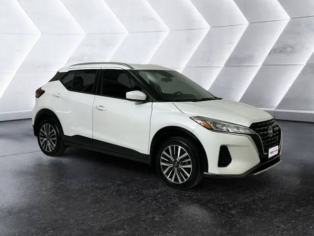 2023 Nissan Kicks SV FWD photo