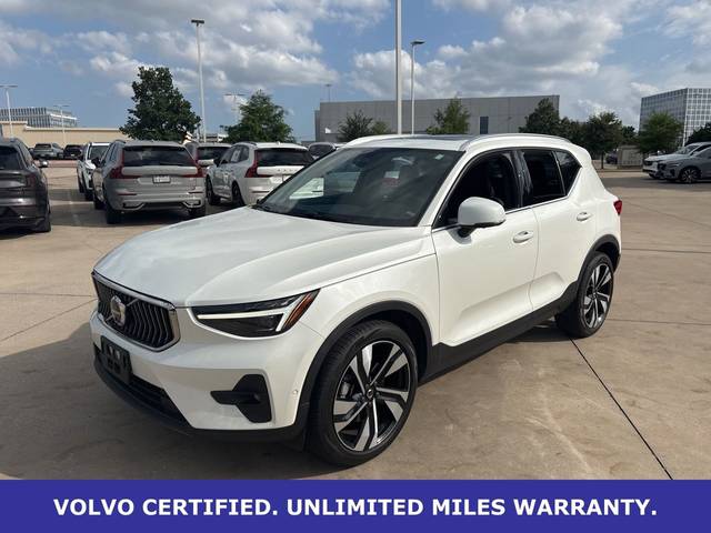 2023 Volvo XC40 Ultimate Bright Theme AWD photo