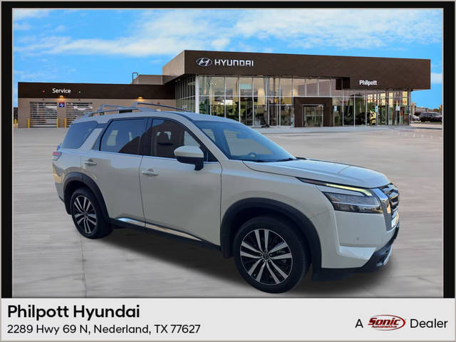 2023 Nissan Pathfinder Platinum FWD photo