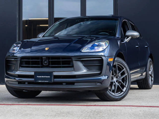 2023 Porsche Macan T AWD photo