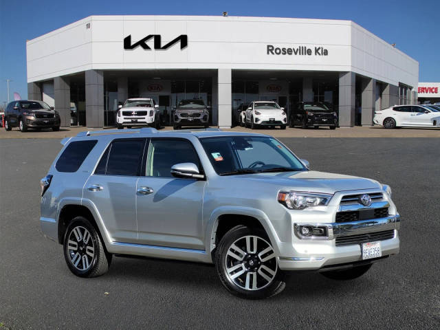 2023 Toyota 4Runner Limited 4WD photo