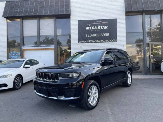 2023 Jeep Grand Cherokee L Laredo 4WD photo