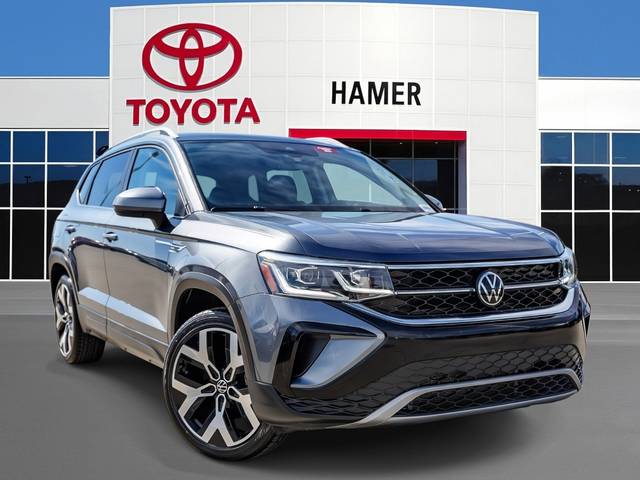 2023 Volkswagen Taos SEL AWD photo