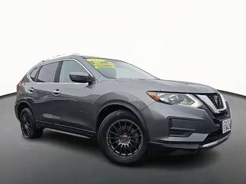 2020 Nissan Rogue SV FWD photo