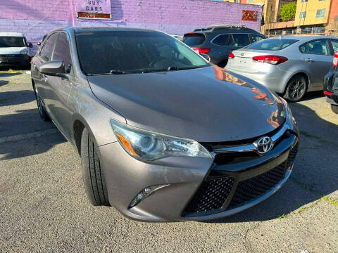 2016 Toyota Camry SE FWD photo