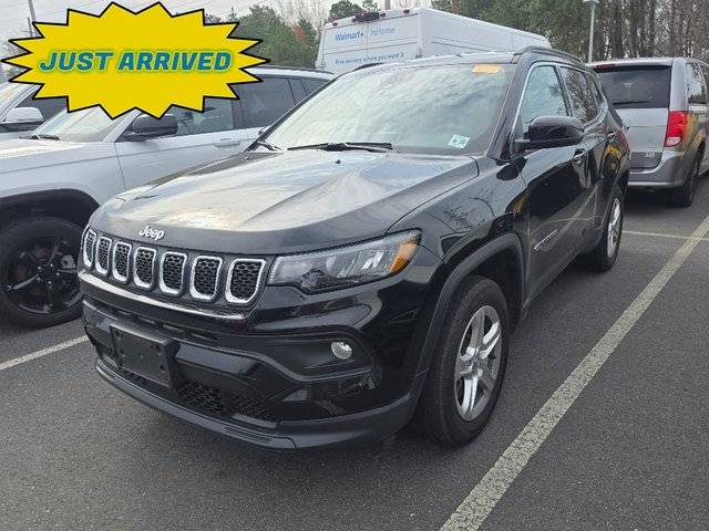 2023 Jeep Compass Latitude 4WD photo