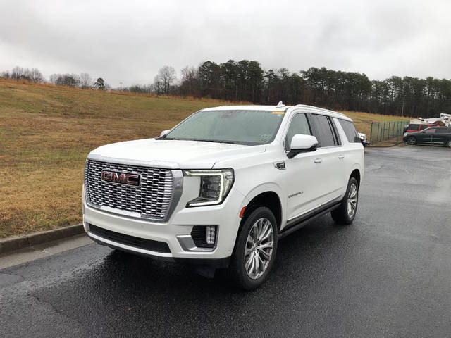 2023 GMC Yukon XL Denali 4WD photo