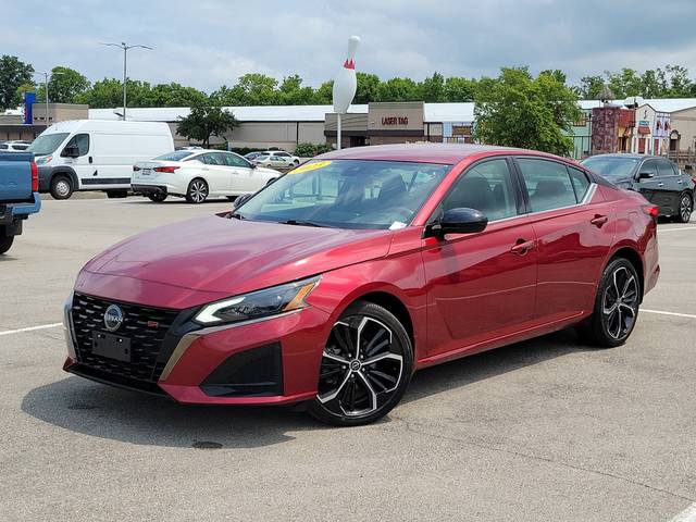2023 Nissan Altima 2.5 SR AWD photo