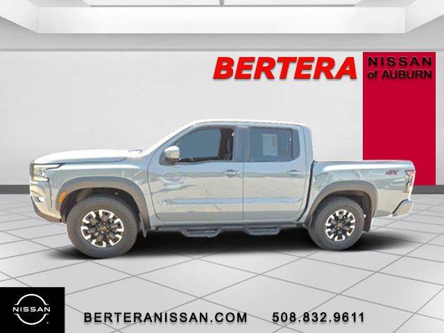2023 Nissan Frontier PRO-4X 4WD photo