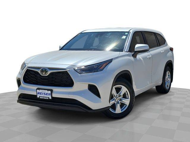 2023 Toyota Highlander L FWD photo
