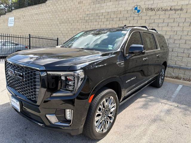 2023 GMC Yukon XL Denali Ultimate 4WD photo