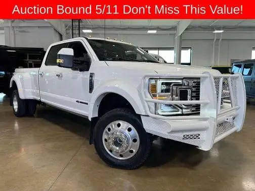 2022 Ford F-450 Super Duty Limited 4WD photo
