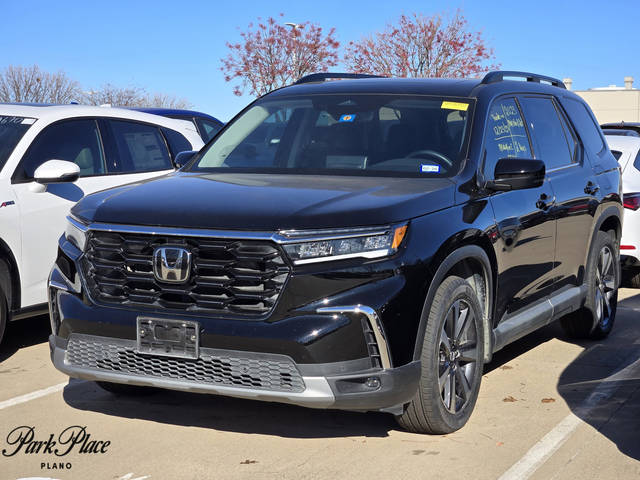 2023 Honda Pilot Touring AWD photo