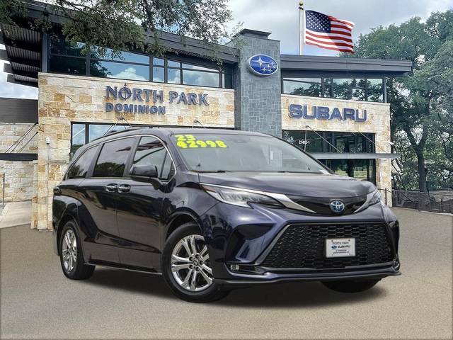 2023 Toyota Sienna XSE AWD photo