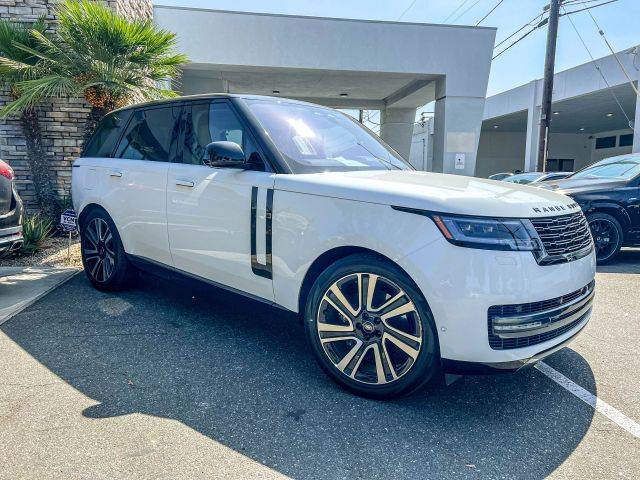 2023 Land Rover Range Rover SE AWD photo