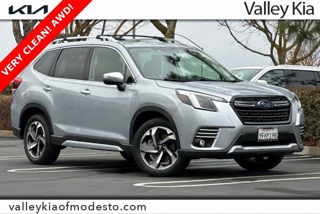 2023 Subaru Forester Touring AWD photo