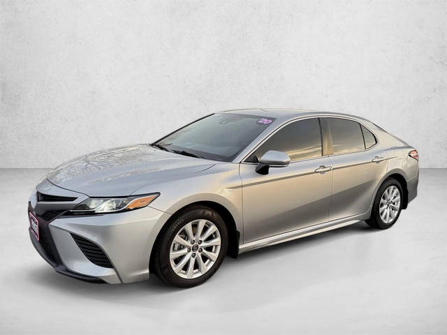 2020 Toyota Camry SE FWD photo