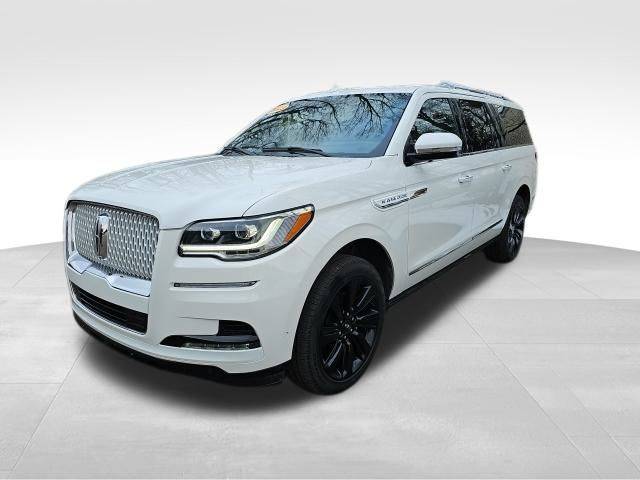 2023 Lincoln Navigator L Reserve 4WD photo