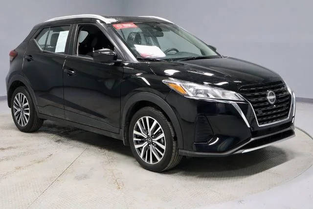 2023 Nissan Kicks SV FWD photo
