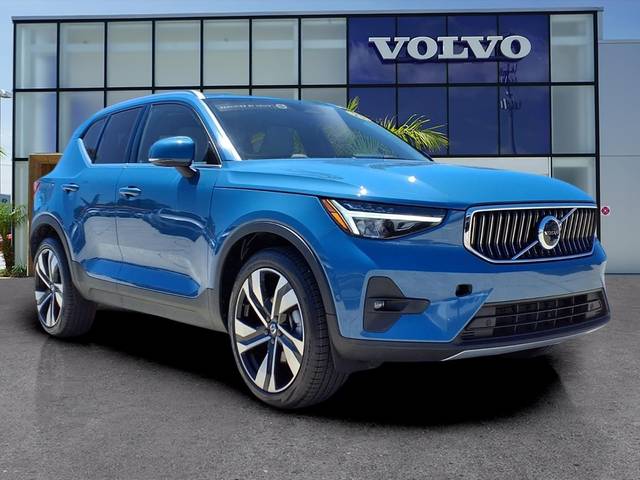 2023 Volvo XC40 Ultimate Bright Theme AWD photo