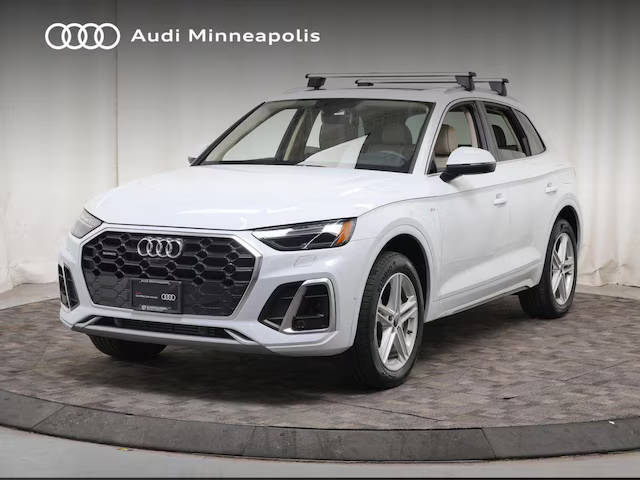 2023 Audi Q5 S line Prestige AWD photo