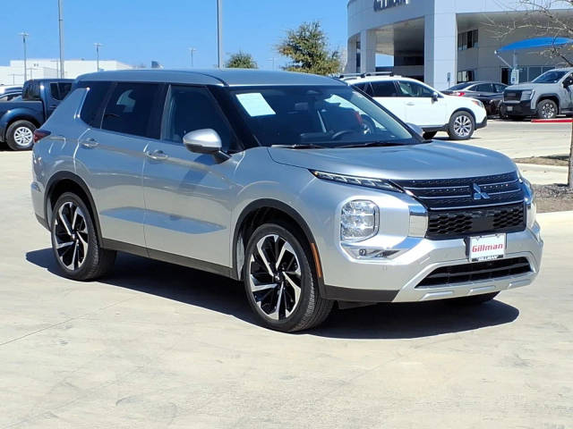 2023 Mitsubishi Outlander SE FWD photo