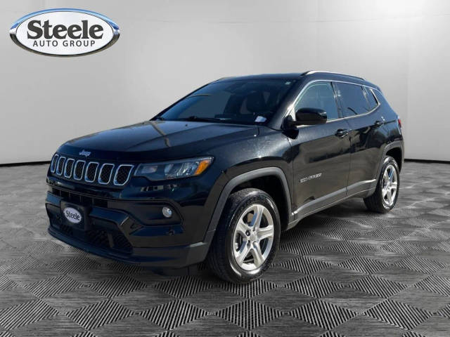 2023 Jeep Compass Latitude 4WD photo