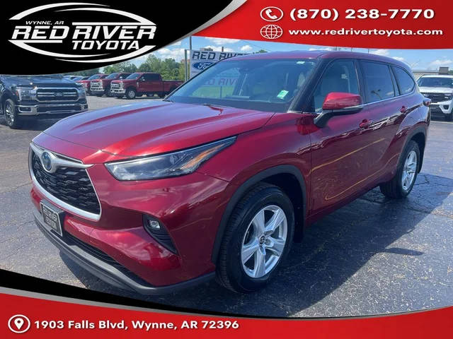 2023 Toyota Highlander Hybrid LE FWD photo