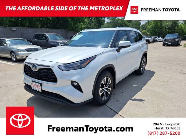 2023 Toyota Highlander Hybrid XLE AWD photo
