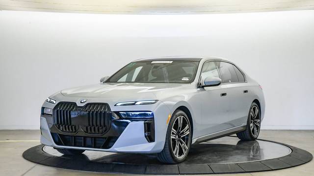2023 BMW 7 Series 740i RWD photo