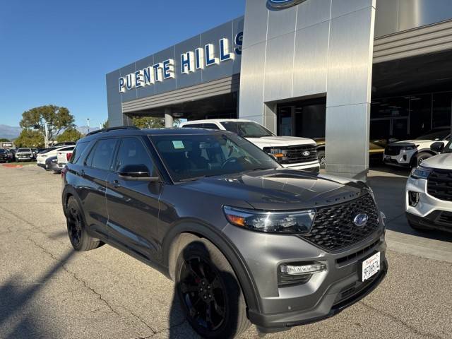 2023 Ford Explorer ST 4WD photo