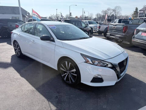 2022 Nissan Altima 2.5 SR FWD photo