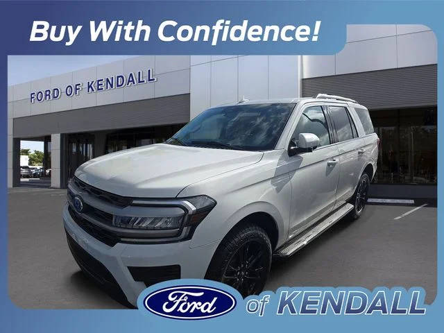 2023 Ford Expedition XLT 4WD photo