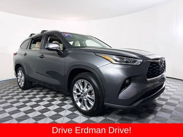 2023 Toyota Highlander Hybrid Limited FWD photo